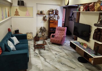 Team Area in 2 BHK Apartment at Chandak 34 Park Estate, Goregaon West – for Rent