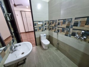 Attached Bathroom in 3 BHK Apartment at DLF Exclusive Floors, Sector 53 – for Sale