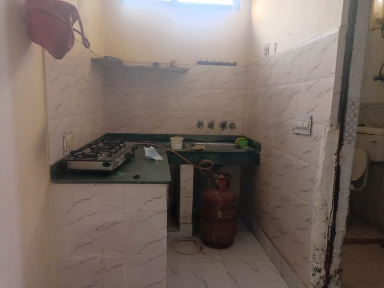 Master Bedroom, sector 37 1 Bedroom 200 Sq.Ft. Villa In Sector 37 Noida 9349746