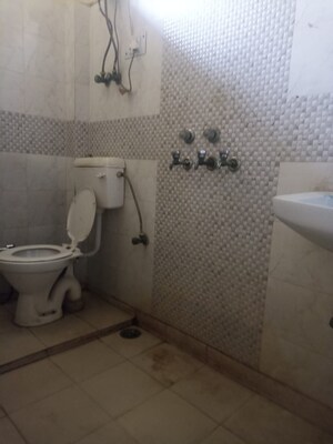Bathroom in 1 BHK Villa at Sector 37 – for Rent
