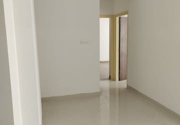 Room in 2 BHK Apartment at Pacific Golf Estate, Kulhan – for Rent