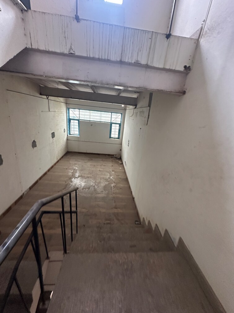 Cover Image, dlf industrial area Commercial Warehouse 1500 Sq.Yd. In Dlf Industrial Area Faridabad 9349749