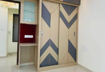 Room in 6 BHK Apartment at Raymond Ten X Era, Pokhran Road No One – for Sale