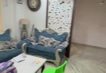 Living Room in 3 BHK Builder Floor at East Patel Nagar – for Rent