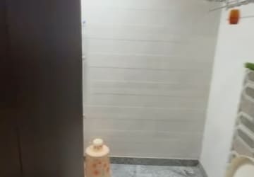 Bathroom in 3 BHK Builder Floor at East Patel Nagar – for Rent