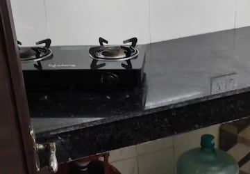 Kitchen in 1.5 BHK Villa at Arun Vihar Sector 37, Sector 37 – for Rent