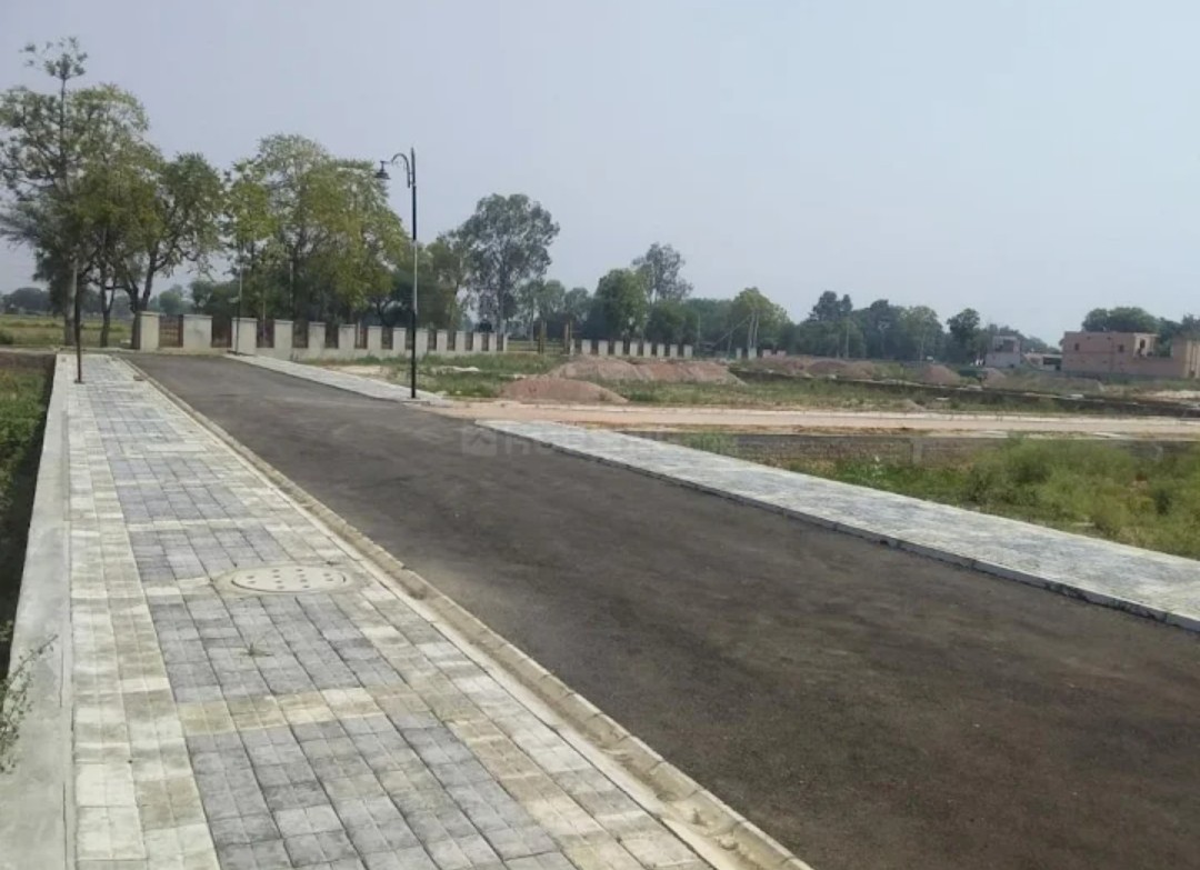 Plot For Sale in Paras Ekam Homes