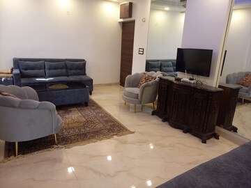 Living Room in 5 BHK Independent House at Sector 14 – for Rent