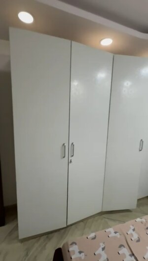 Furnished Amenities in 3 BHK Builder Floor at East Patel Nagar – for Rent