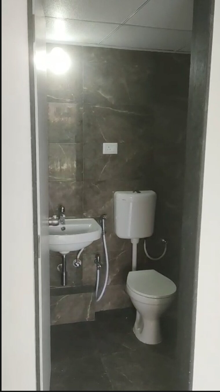 Bathroom, ganga-new-town 2 Bedroom 950 Sq.Ft. Apartment In Dhanori Pune 9349795
