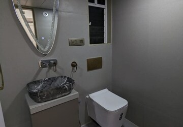 Bathroom in 5 BHK Apartment at Raymond The Invictus By GS, Pokhran Road No One – for Sale