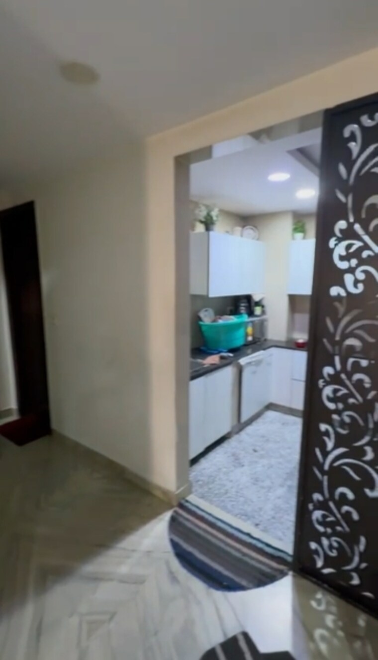 Lobby, east patel nagar 3 Bedroom 1830 Sq.Ft. Builder Floor In East Patel Nagar Delhi 9349869