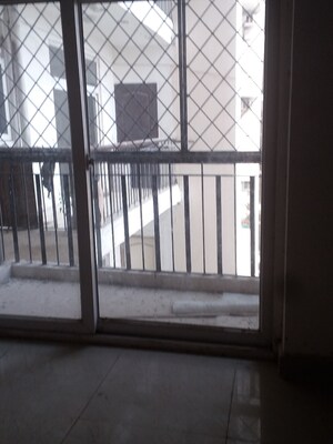 Room in 2 BHK Apartment at Amrapali Zodiac, Sector 120 – for Sale