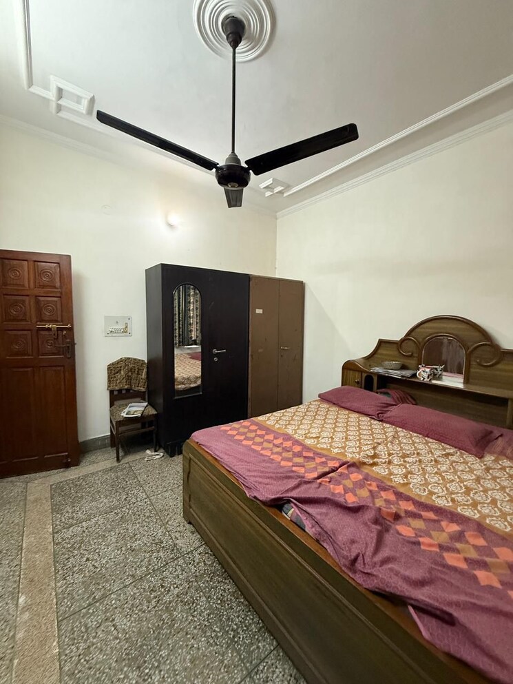 Bedroom, chattarpur 3 Bedroom 1000 Sq.Ft. Builder Floor In Chattarpur Delhi 9349858