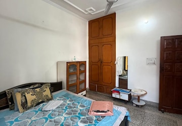 Bedroom in 3 BHK Builder Floor at Chattarpur – for Rent