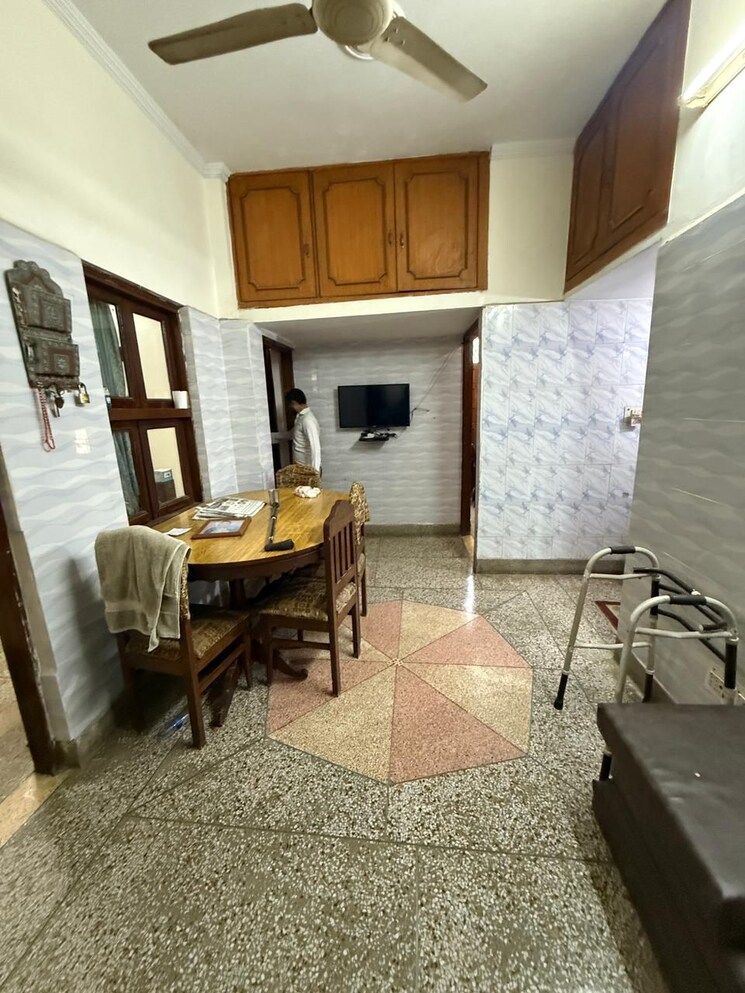 Living Room, chattarpur 3 Bedroom 1000 Sq.Ft. Builder Floor In Chattarpur Delhi 9349858