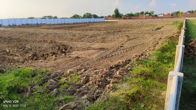 undefined, laramda  100 Sq.Yd. Plot In Laramda Agra 9349853