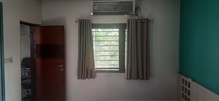 Room, nehru nagar 2 Bedroom 1200 Sq.Ft. Independent House In Nehru Nagar Ahmedabad 9349861