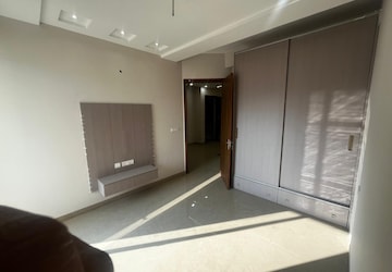 Room in 3 BHK Apartment at Guru Nanak Enclave, Dhakoli – for Rent