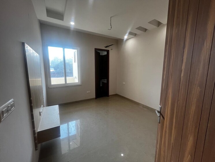 Room, guru-nanak-enclave 3 Bedroom 1590 Sq.Ft. Apartment In Dhakoli Zirakpur 9349864