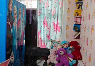 Master Bedroom in 3 BHK Apartment at Amrapali Zodiac, Sector 120 – for Sale