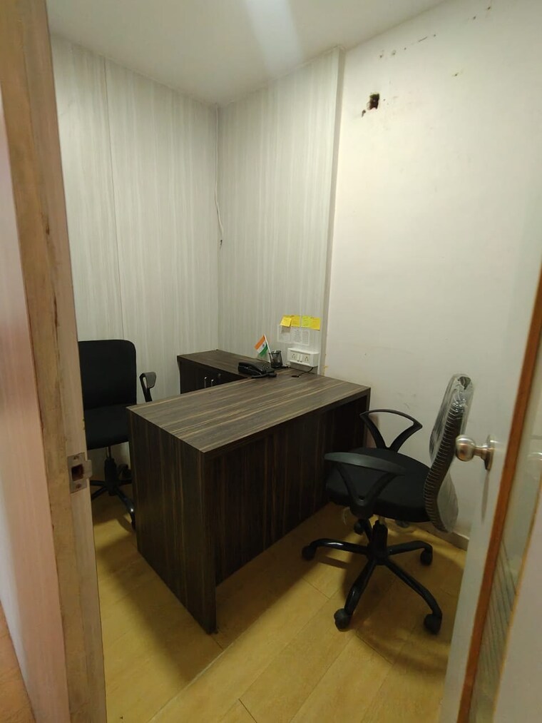 Team Area, platinum-techno-park Commercial Office Space 1150 Sq.Ft. In Vashi Sector 30 Navi Mumbai 9349838