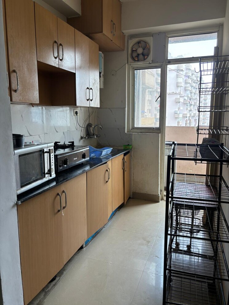 Kitchen, amrapali-zodiac 2.5 Bedroom 1075 Sq.Ft. Apartment In Sector 120 Noida 9349862