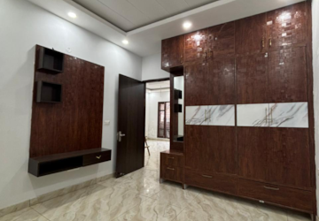 Room in 3 BHK Independent House at Sunny Enclave – for Sale