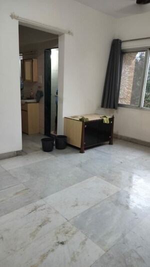 Room in 1 BHK Apartment at Hiranandani Gardens Cypress, Powai – for Rent