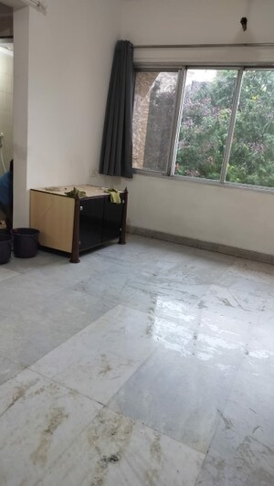 Room in 1 BHK Apartment at Hiranandani Gardens Cypress, Powai – for Rent