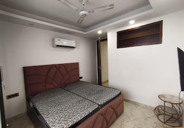 Bedroom in 2 BHK Builder Floor at Palm Residency Chhatarpur, Chattarpur – for Rent