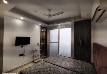 Bedroom in 2 BHK Builder Floor at Palm Residency Chhatarpur, Chattarpur – for Rent