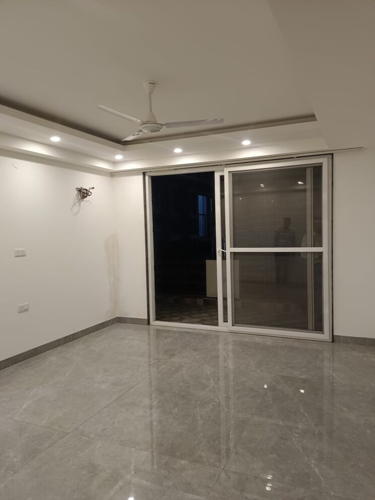 Room, unitech-arcadia 4 Bedroom 2100 Sq.Ft. Builder Floor In South City 2 Gurgaon 9349901