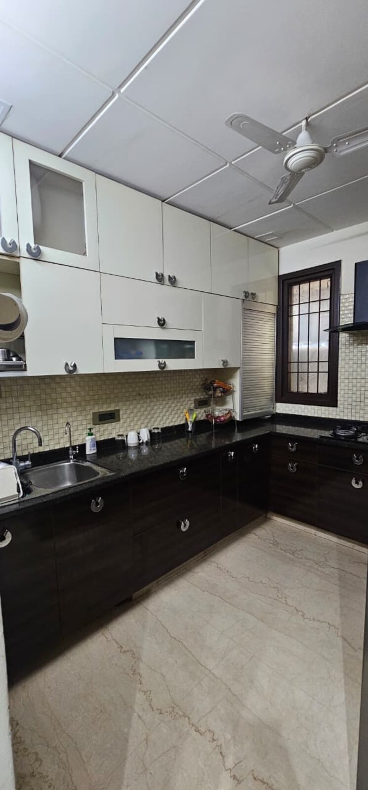 Kitchen, east of kailash 3 Bedroom 200 Sq.Yd. Builder Floor In East Of Kailash Delhi 9349905