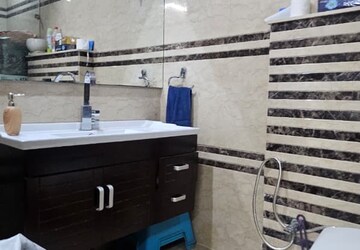 Team Area in 3 BHK Builder Floor at East Of Kailash – for Sale