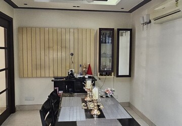 Team Area in 3 BHK Builder Floor at East Of Kailash – for Sale
