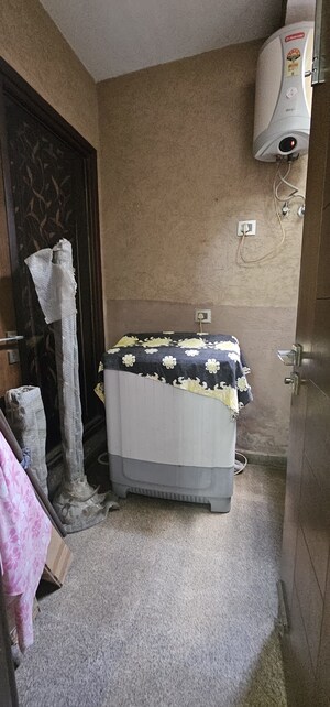 Team Area in 3 BHK Builder Floor at East Of Kailash – for Sale