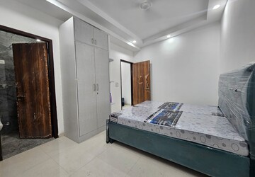 Bedroom in 1 BHK Builder Floor at Saket – for Rent