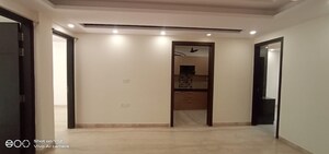 Room in 3 BHK Builder Floor at Hauz Khas – for Rent