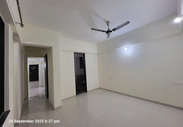 Room in 2 BHK Apartment at Mundhwa – for Rent