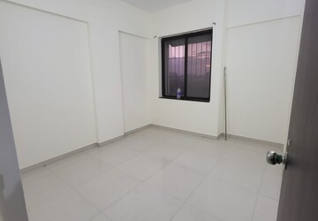 Room in 2 BHK Apartment at Mundhwa – for Rent