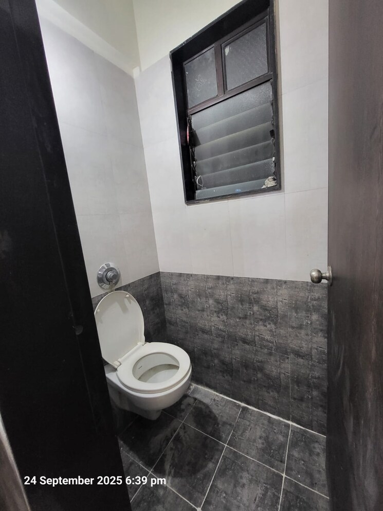 Bathroom, mundhwa 2 Bedroom 648 Sq.Ft. Apartment In Mundhwa Pune 9349913