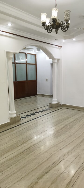 3 BHK Villa For Rent in RWA Apartments Sector 52, Sector 52