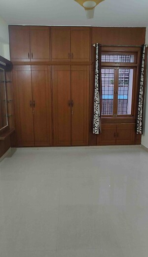 Room in 2 BHK Apartment at Domlur – for Rent