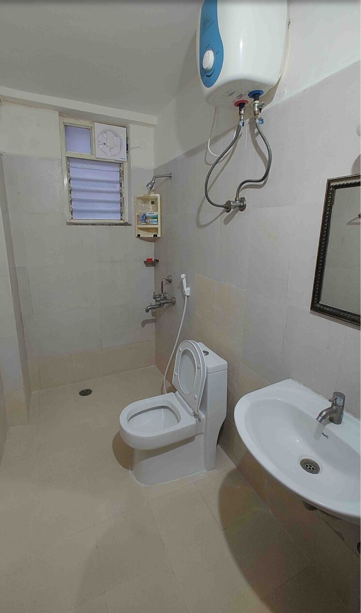 Bathroom, domlur 2 Bedroom 1000 Sq.Ft. Apartment In Domlur Bangalore 9349981