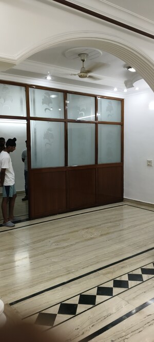 Room in 3 BHK Villa at RWA Apartments Sector 52, Sector 52 – for Rent