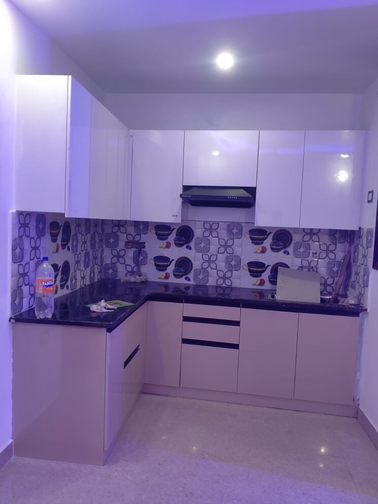 Kitchen, sector 73 2 Bedroom 1100 Sq.Ft. Builder Floor In Sector 73 Noida 9350014