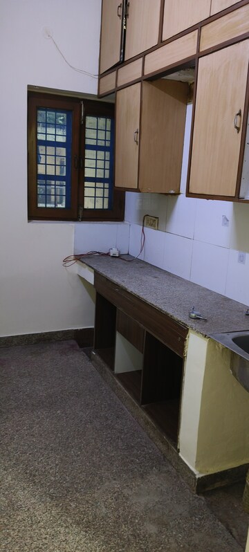 Kitchen in 1.5 BHK Villa at RWA Apartments Sector 71, Sector 71 – for Rent