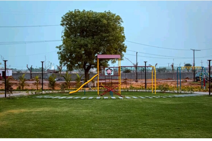 Garden, yashvi-golden-gate-residency  131 Sq.Yd. Plot In Farukh Nagar Sector 3 Gurgaon 9350053