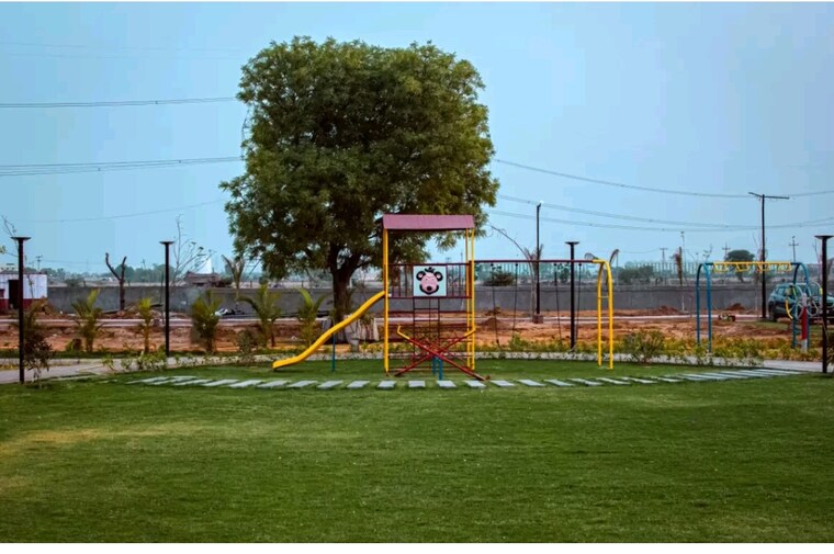 Garden, yashvi-golden-gate-residency  131 Sq.Yd. Plot In Farukh Nagar Sector 3 Gurgaon 9350053